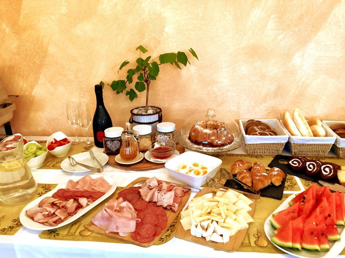 Karolina Hotel 3*