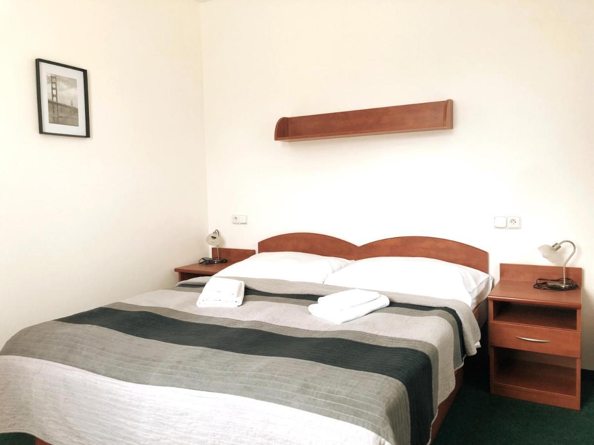 Karolina Hotel