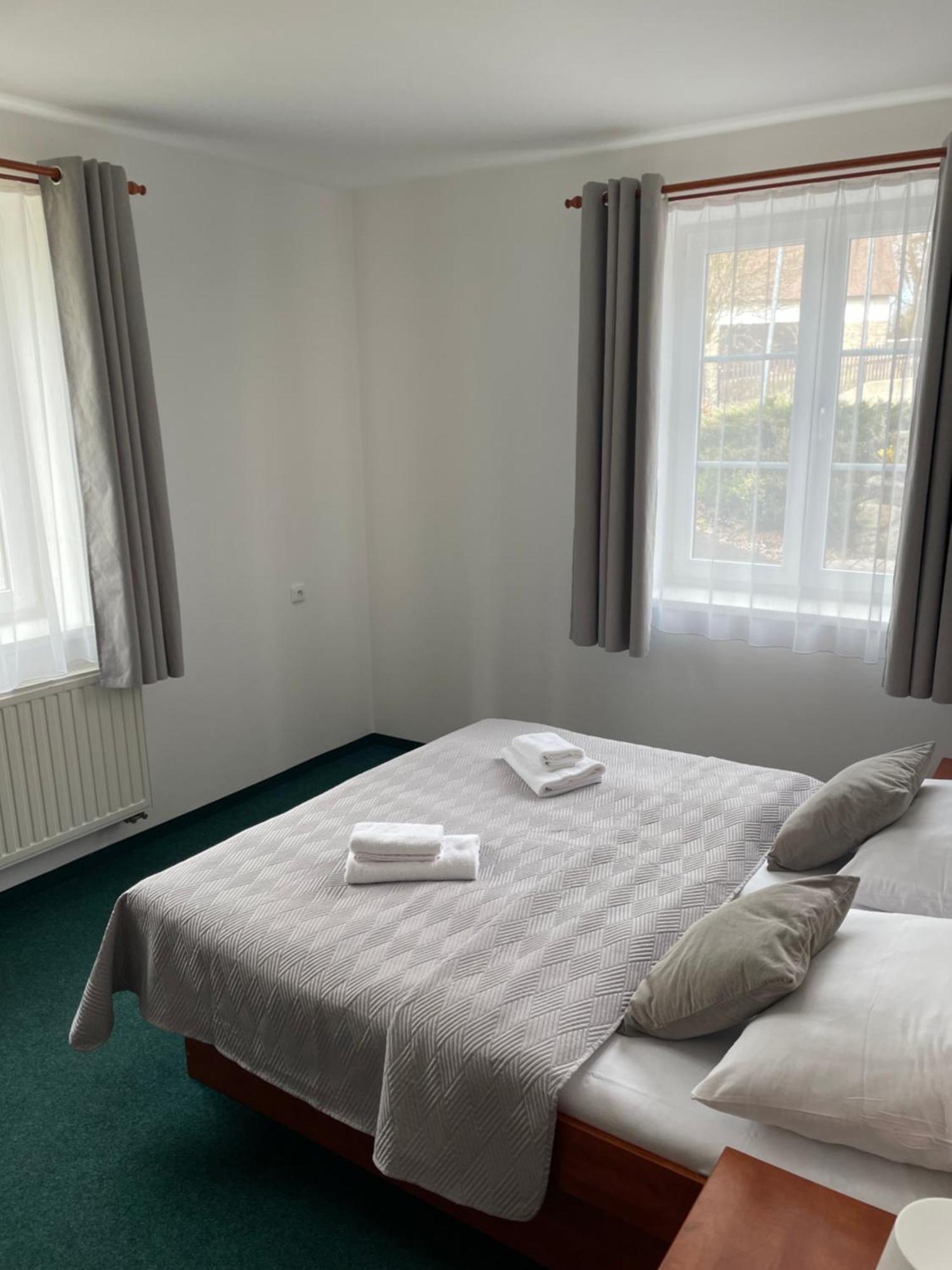 Karolina Hotel